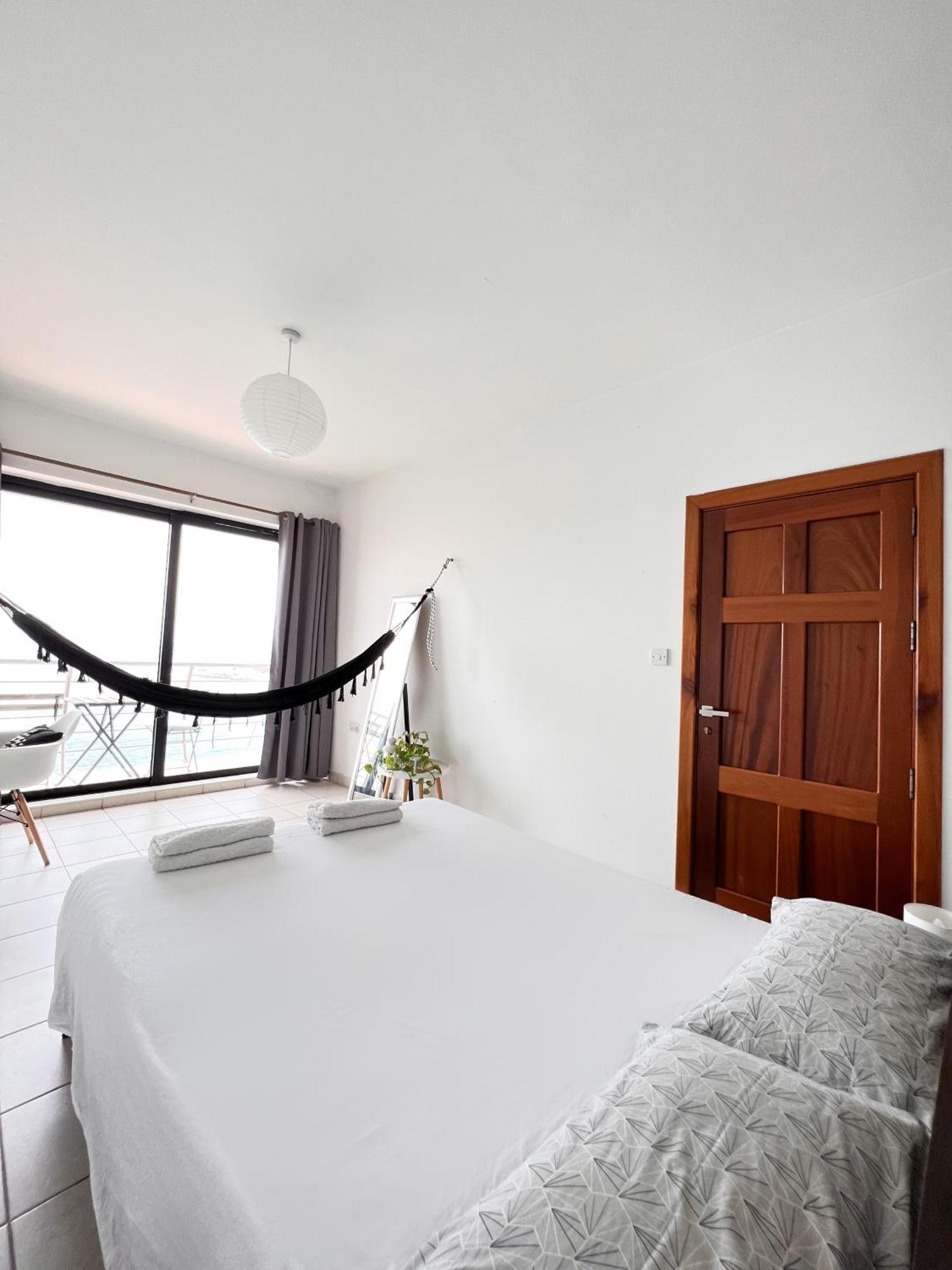 F8 1 Seaview Room, Living And Bathroom Shared , Stjulians San Giuliano Esterno foto